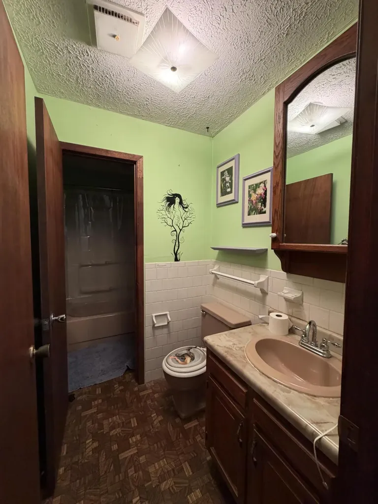 60 Grover Whitehead Road Whitley City KY 42653