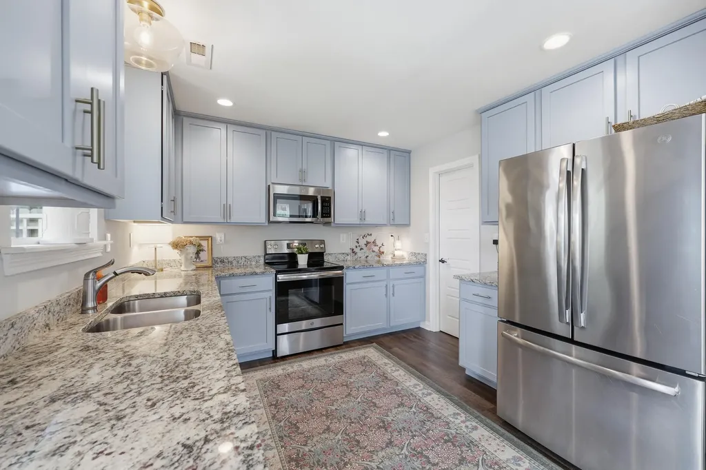 261 Black Water Lane Lexington KY 40511