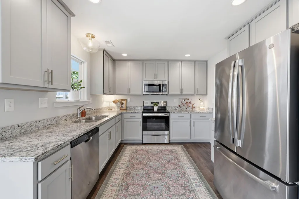 261 Black Water Lane Lexington KY 40511