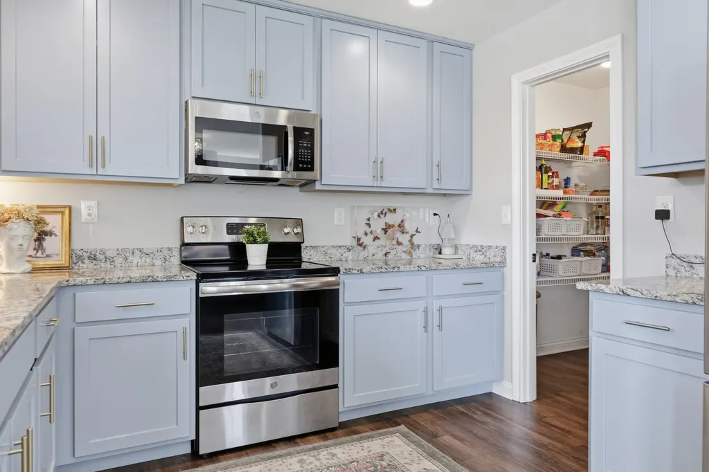 261 Black Water Lane Lexington KY 40511