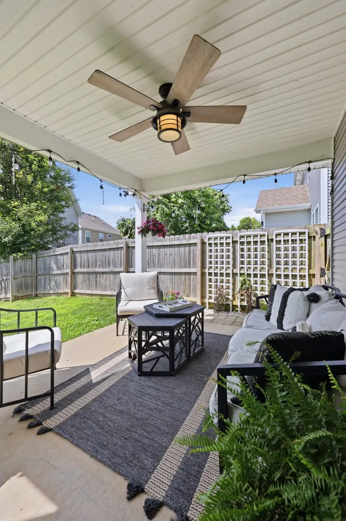 261 Black Water Lane Lexington KY 40511