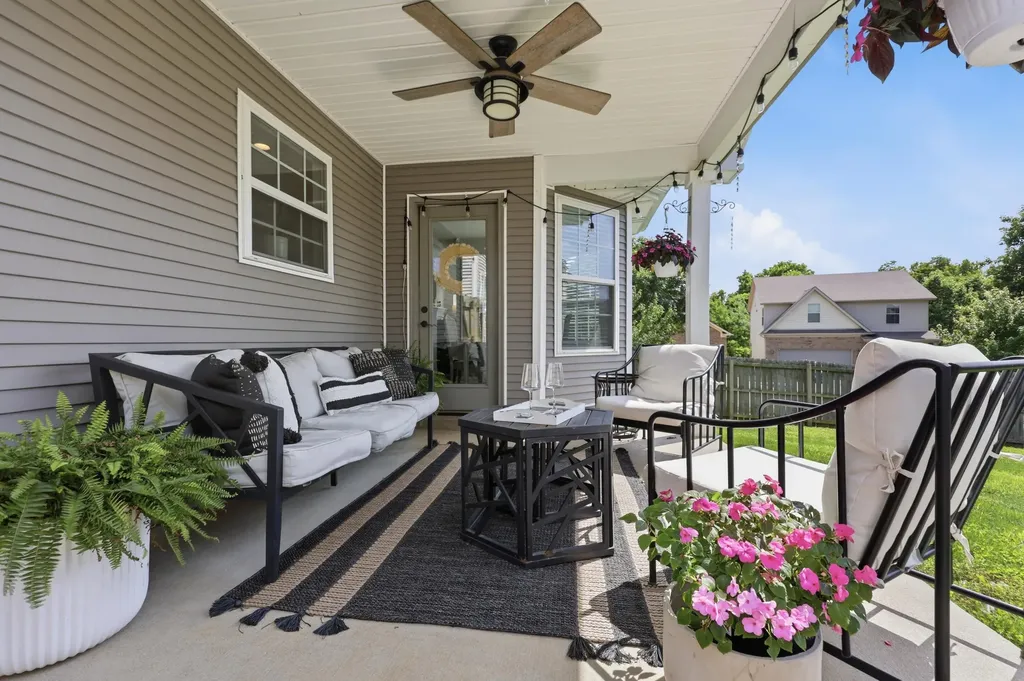 261 Black Water Lane Lexington KY 40511