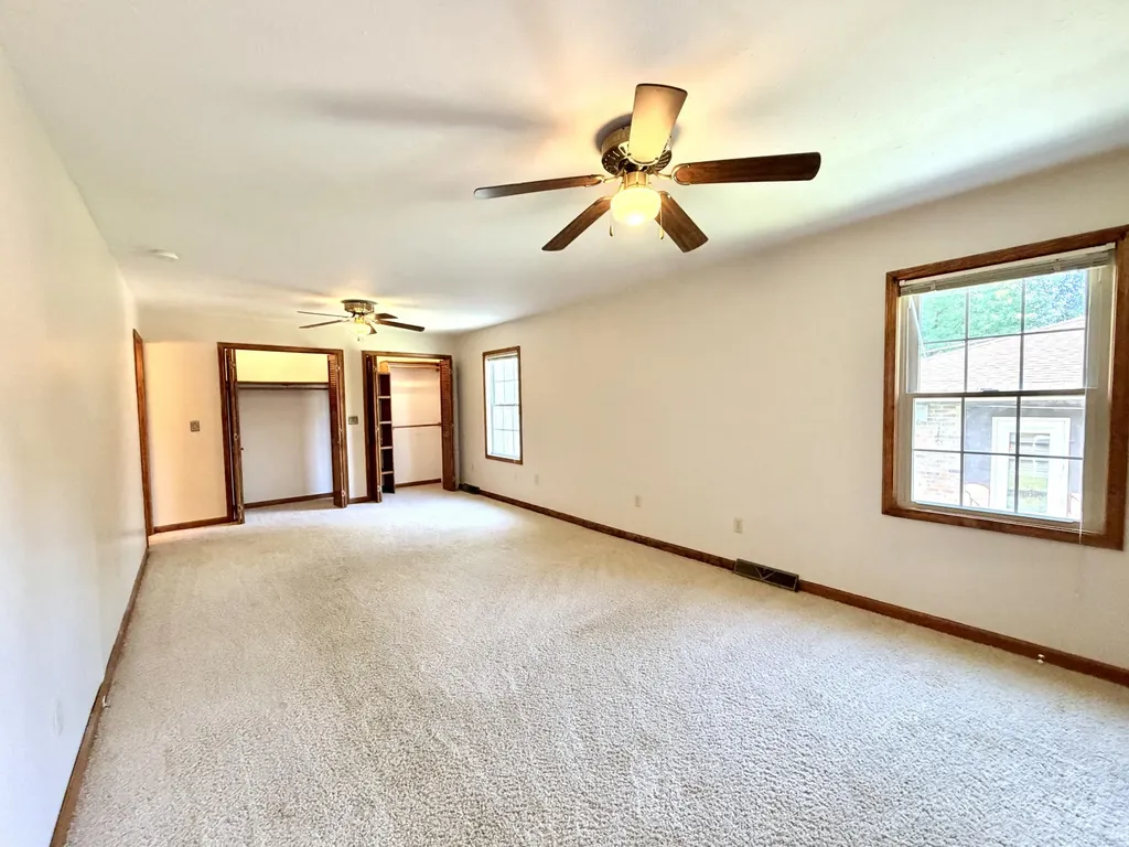 3412 Greenwood Drive Hopkinsville KY 42240