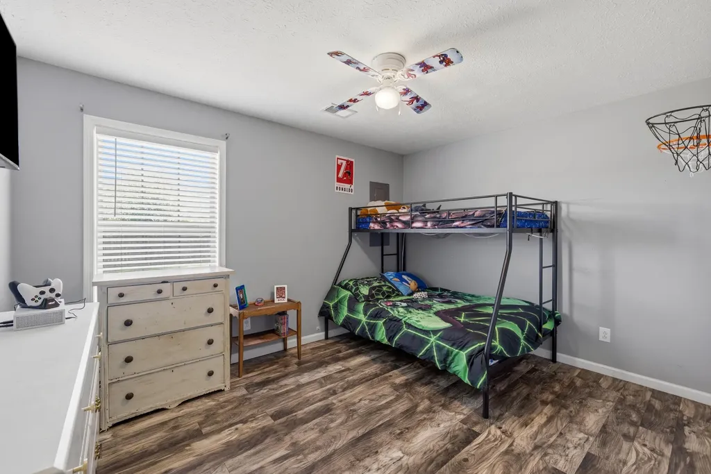 2004 White Oak Drive Lawrenceburg KY 40342
