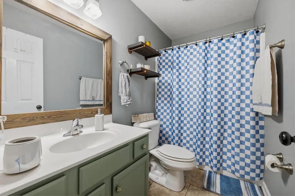 2004 White Oak Drive Lawrenceburg KY 40342