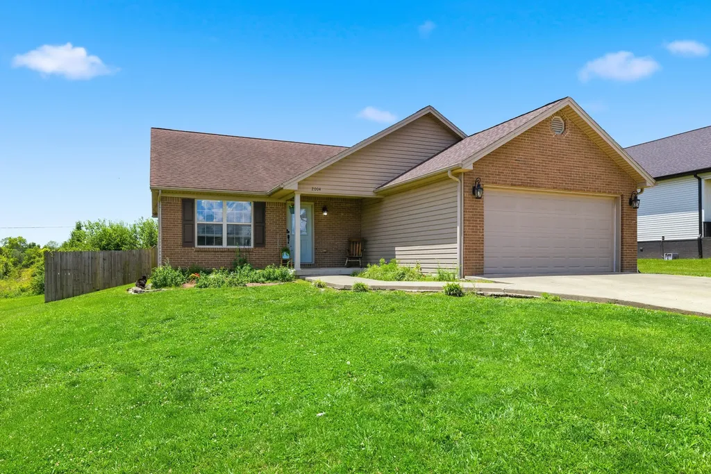 2004 White Oak Drive Lawrenceburg KY 40342