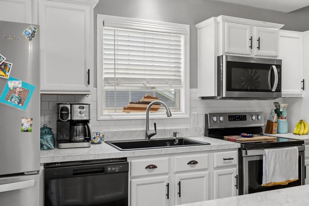 2004 White Oak Drive Lawrenceburg KY 40342
