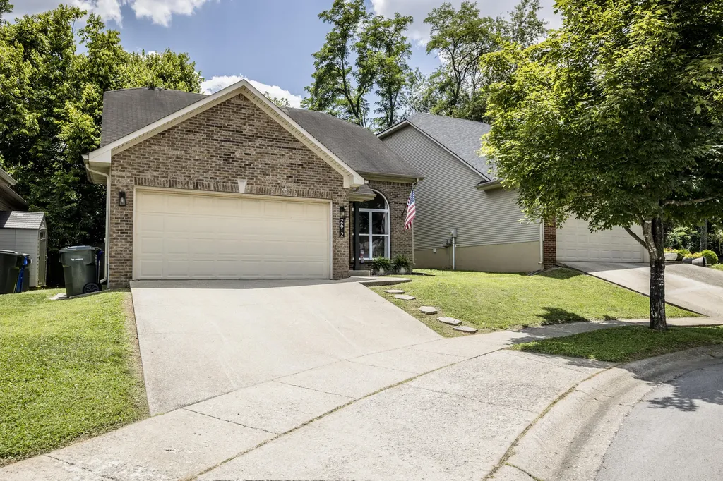 2612 Crystal Falls Road Lexington KY 40509
