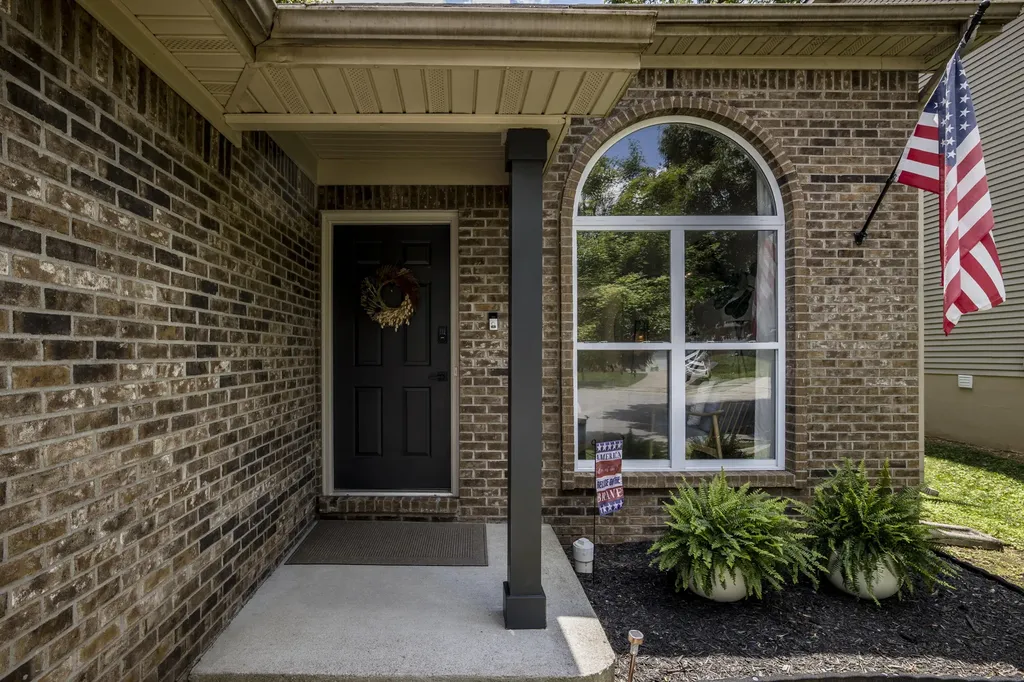 2612 Crystal Falls Road Lexington KY 40509