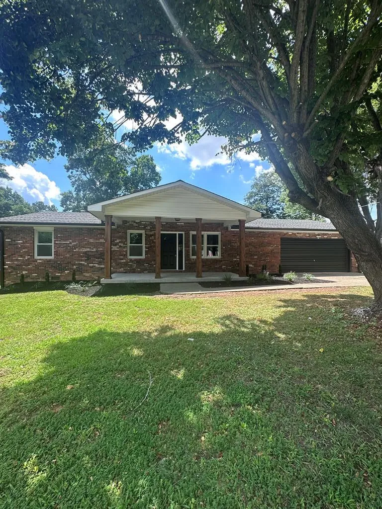 1821 Ash Street Madisonville KY 42431