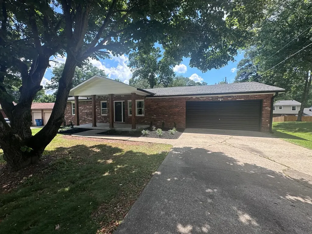 1821 Ash Street Madisonville KY 42431