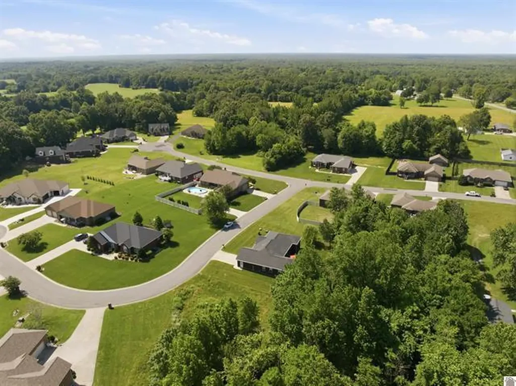 220 Meadow Ridge Court Paducah KY 42003