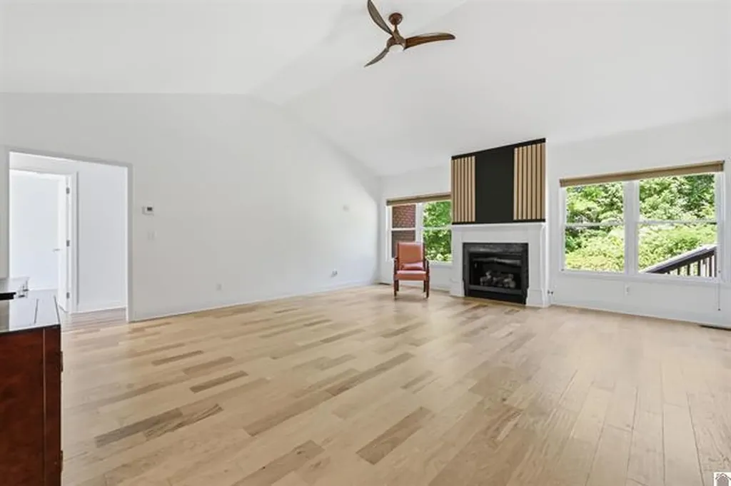 220 Meadow Ridge Court Paducah KY 42003