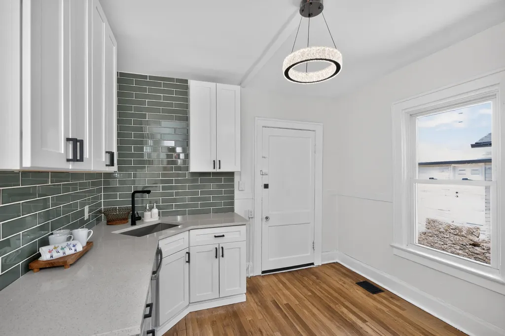874 Angliana Avenue Lexington KY 40508
