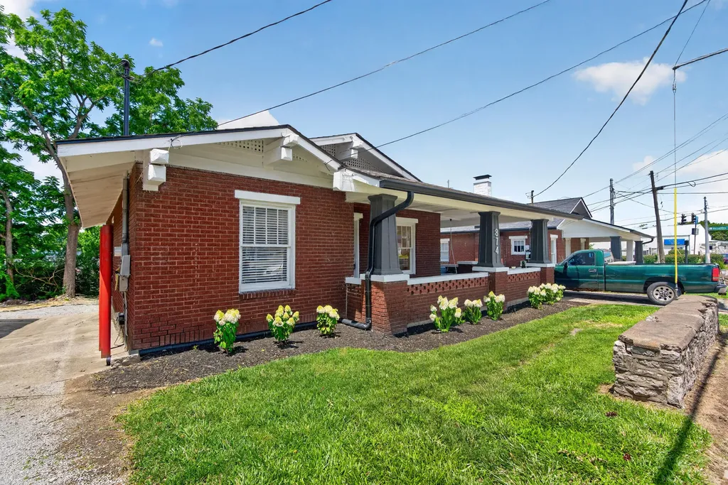 874 Angliana Avenue Lexington KY 40508