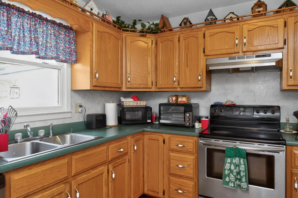1020 S Dogwood Drive Berea KY 40403