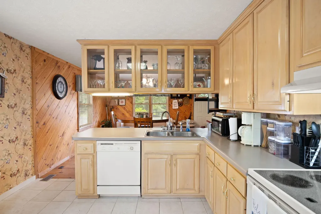 96 Vicki Street Nancy KY 42544