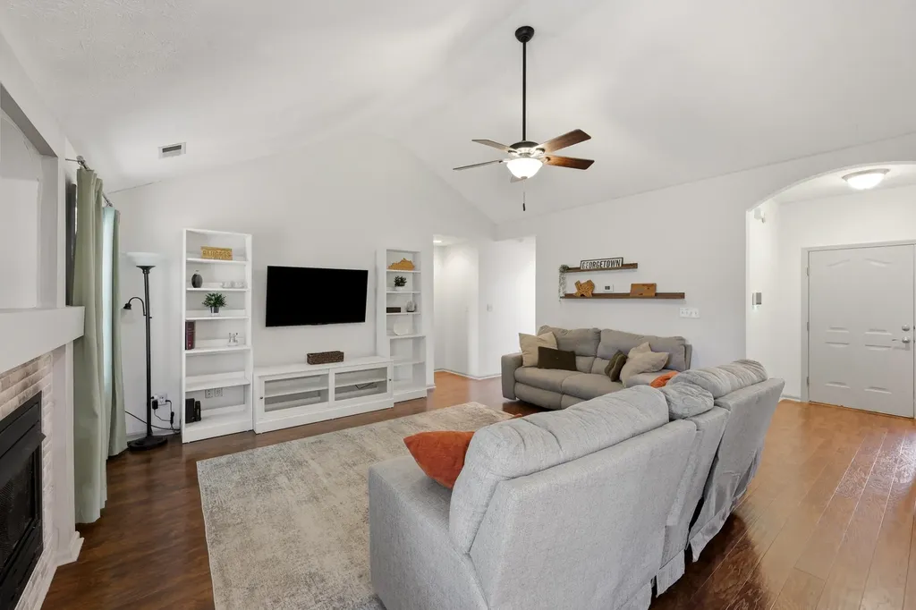116 S Colonial Heights Drive Georgetown KY 40324