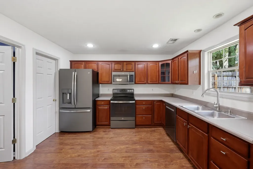 116 S Colonial Heights Drive Georgetown KY 40324