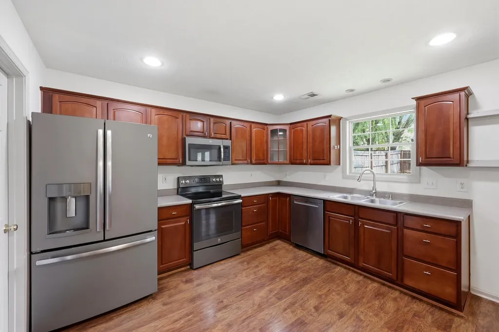 116 S Colonial Heights Drive Georgetown KY 40324