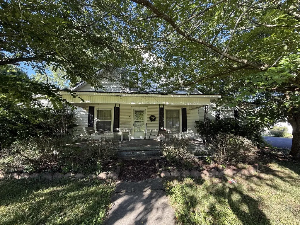 1046 Lakeway Drive Russell Springs KY 42642