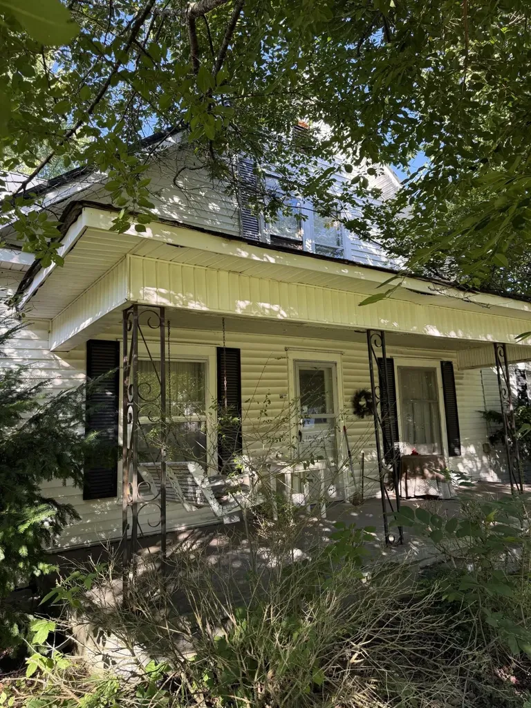 1046 Lakeway Drive Russell Springs KY 42642
