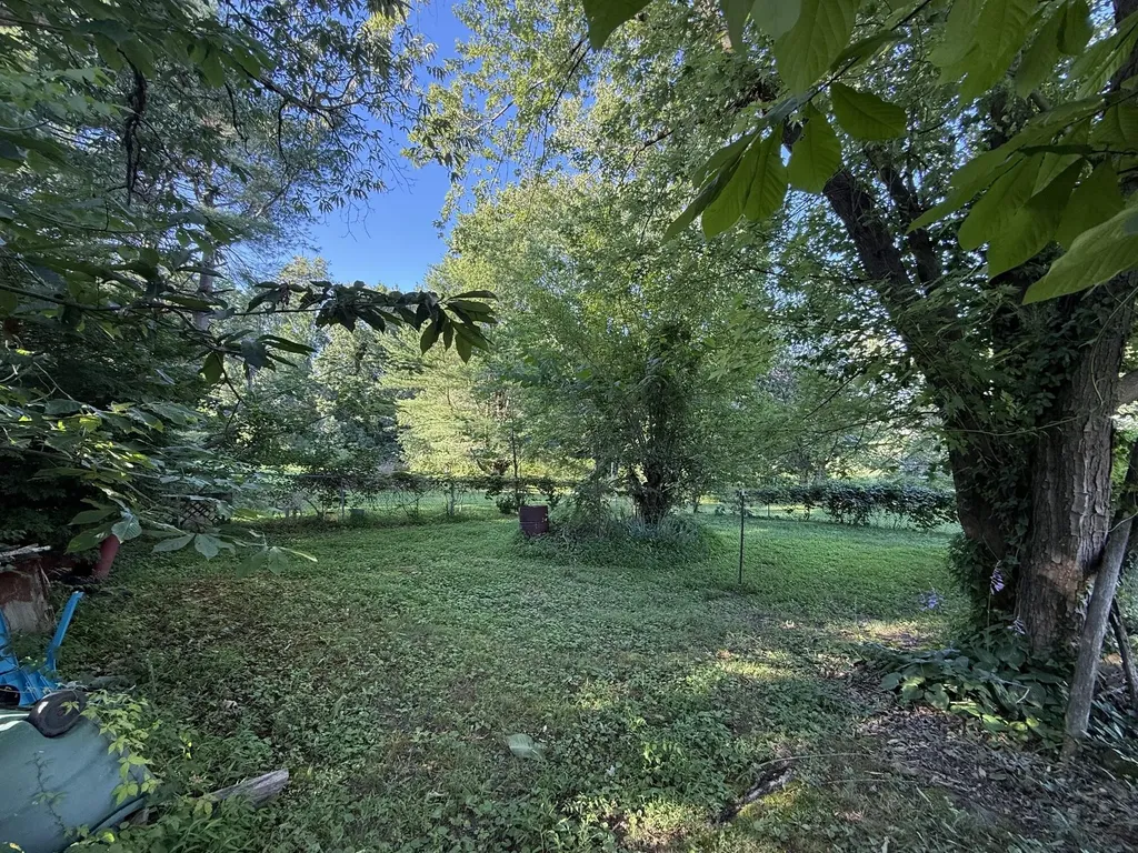 1046 Lakeway Drive Russell Springs KY 42642
