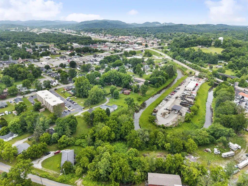412 Wenzel Avenue Corbin KY 40701