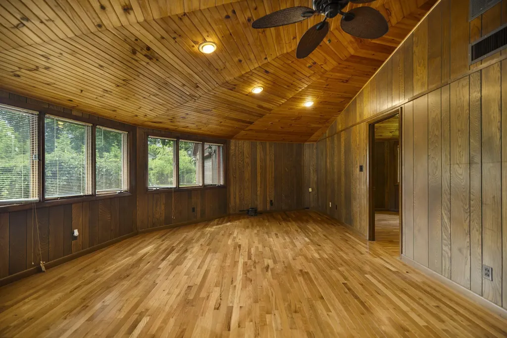 412 Wenzel Avenue Corbin KY 40701