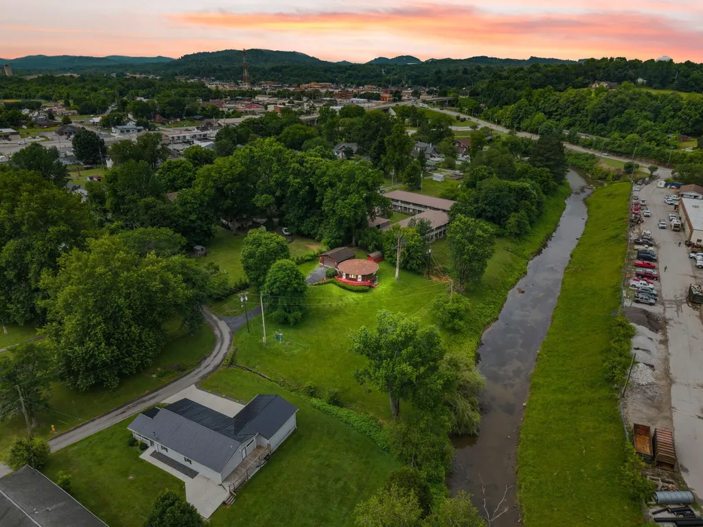 412 Wenzel Avenue Corbin KY 40701