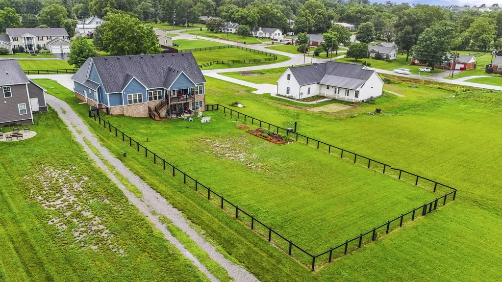 104 Kirk Drive Nicholasville KY 40356