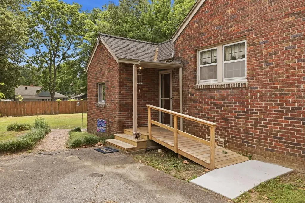 110 N 10th Street Murray KY 42071
