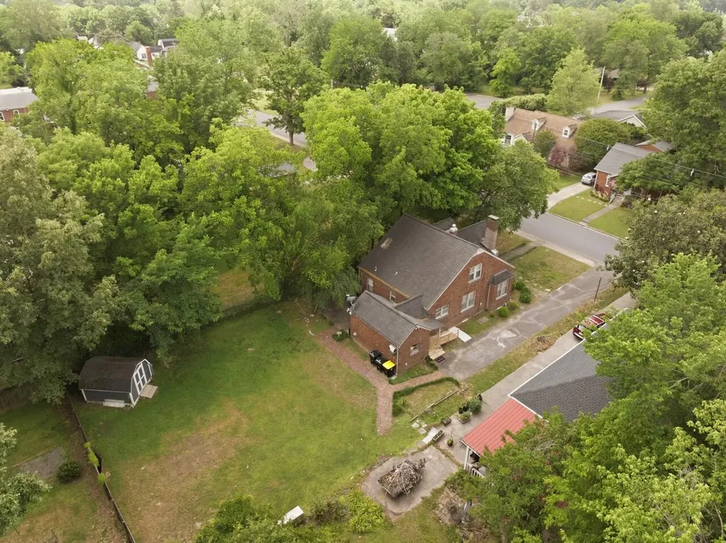 110 N 10th Street Murray KY 42071