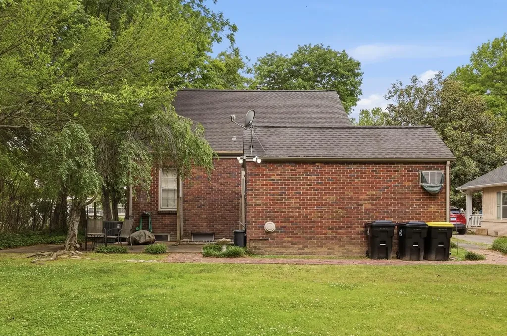 110 N 10th Street Murray KY 42071