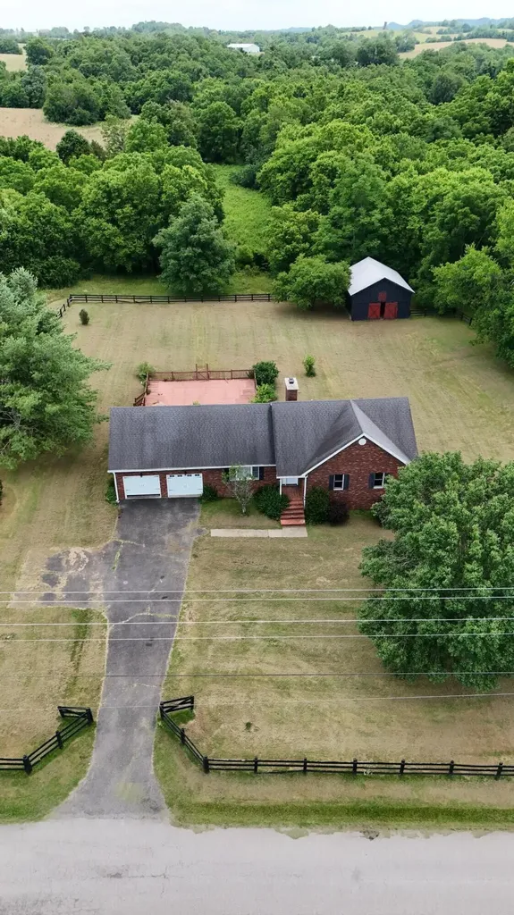 1109 Mitchell Lane Danville KY 40422