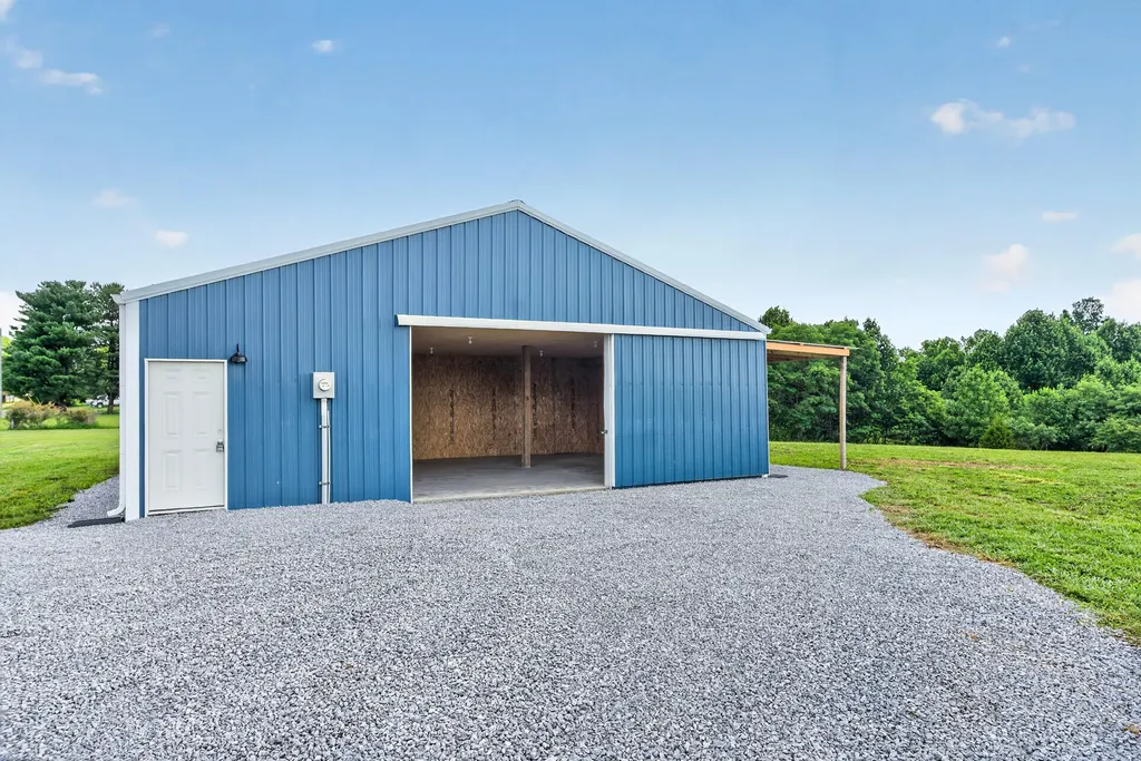 1812 & 1838 Tick Ridge Road Waynesburg KY 40489