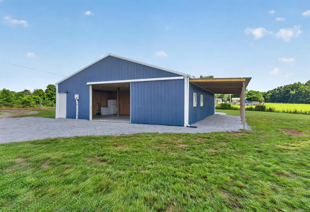 1812 & 1838 Tick Ridge Road Waynesburg KY 40489
