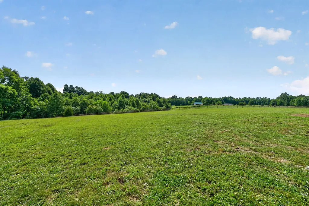 1812 & 1838 Tick Ridge Road Waynesburg KY 40489