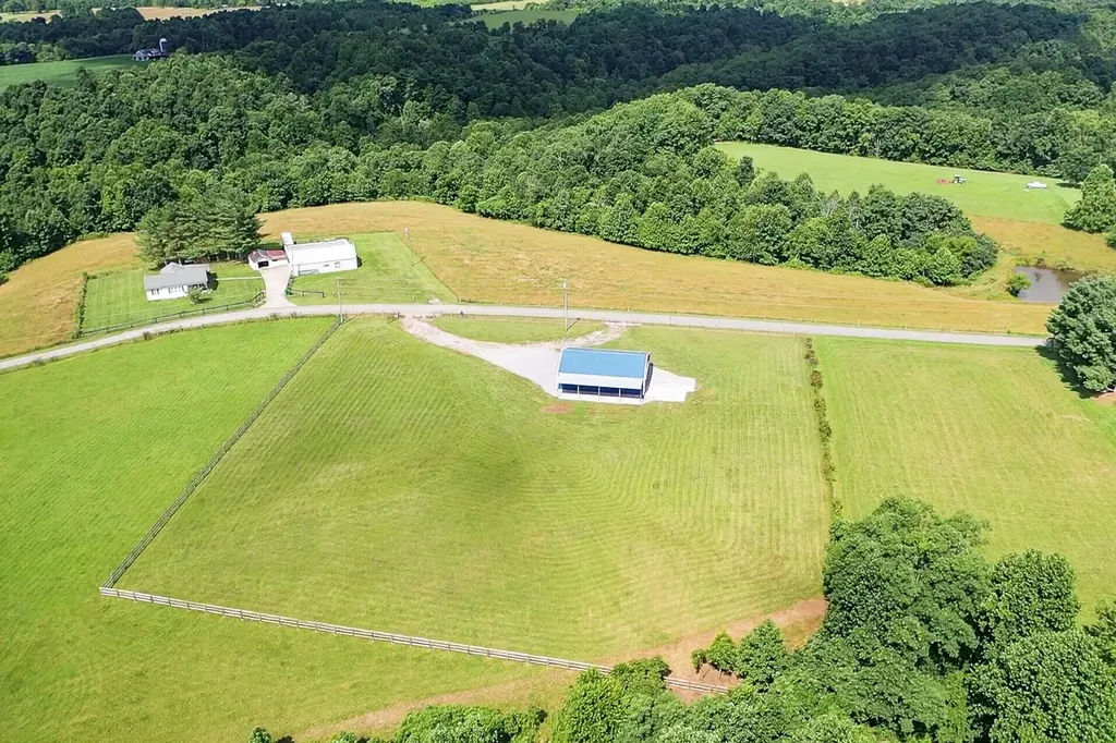 1812 & 1838 Tick Ridge Road Waynesburg KY 40489