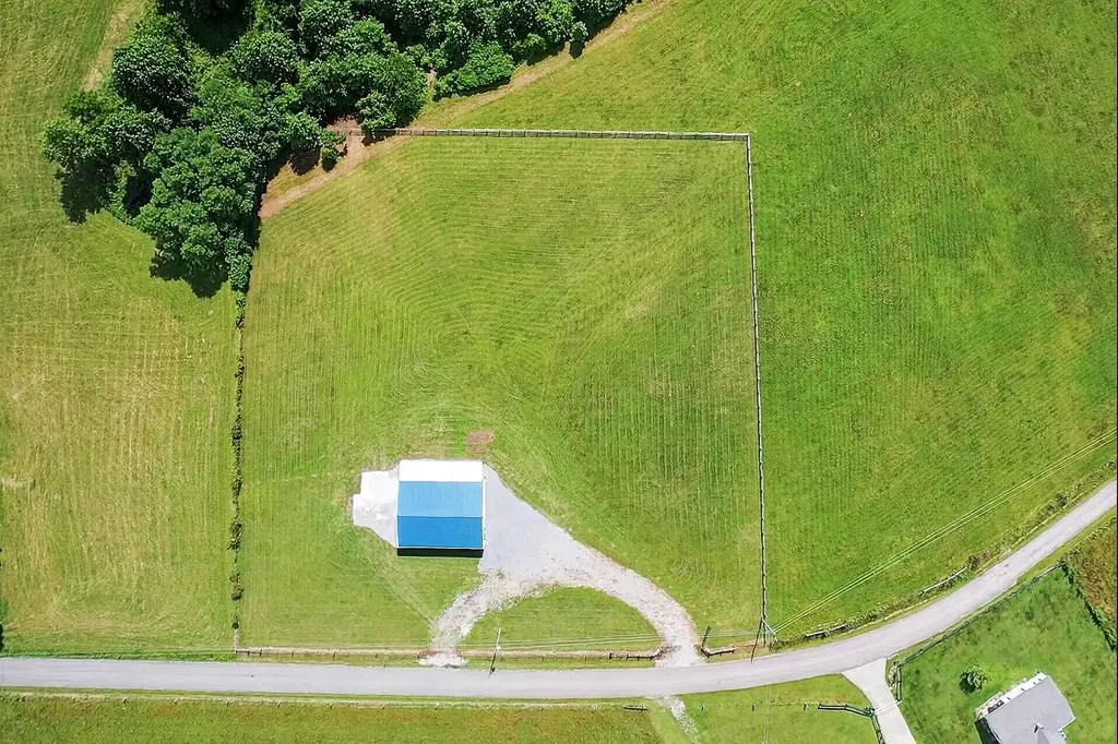 1812 & 1838 Tick Ridge Road Waynesburg KY 40489
