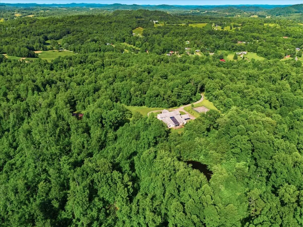 349 Persimmon Frk Lane Gray KY 40734