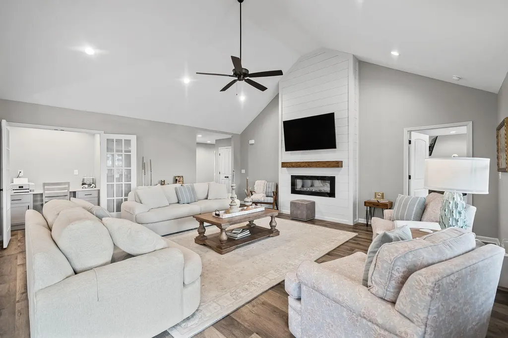 623 N Rdg Drive Hopkinsville KY 42240