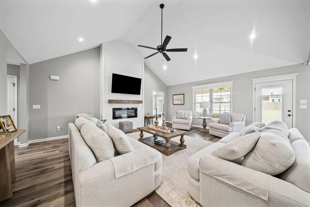 623 N Rdg Drive Hopkinsville KY 42240
