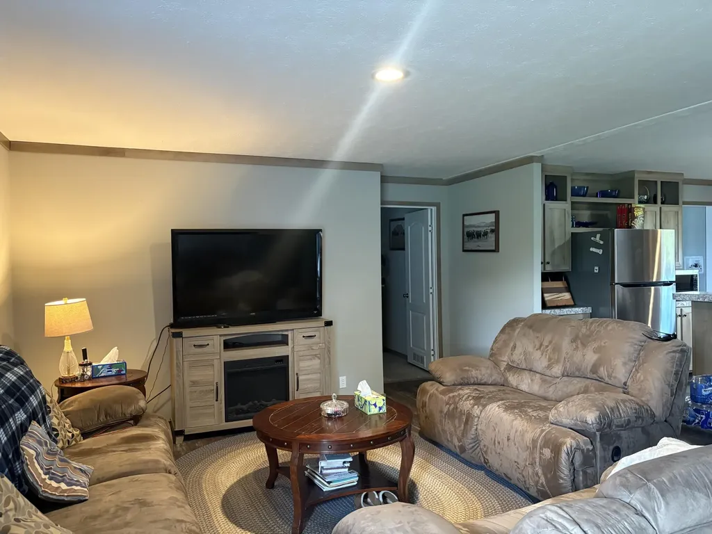 2455 Kentucky 2750 Crab Orchard KY 40419
