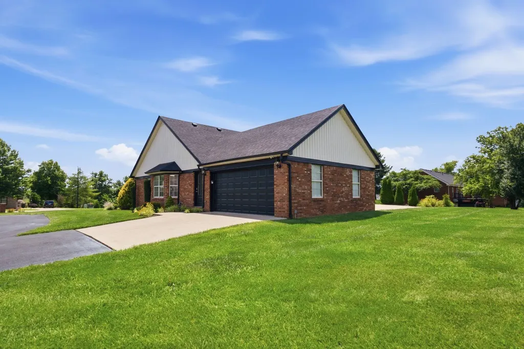 216 Tazwell Drive Richmond KY 40475