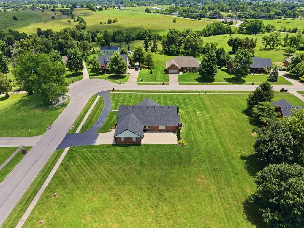 216 Tazwell Drive Richmond KY 40475