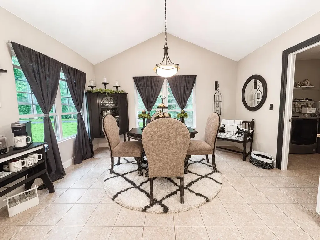 398 Carriage Lane Jamestown KY 42629