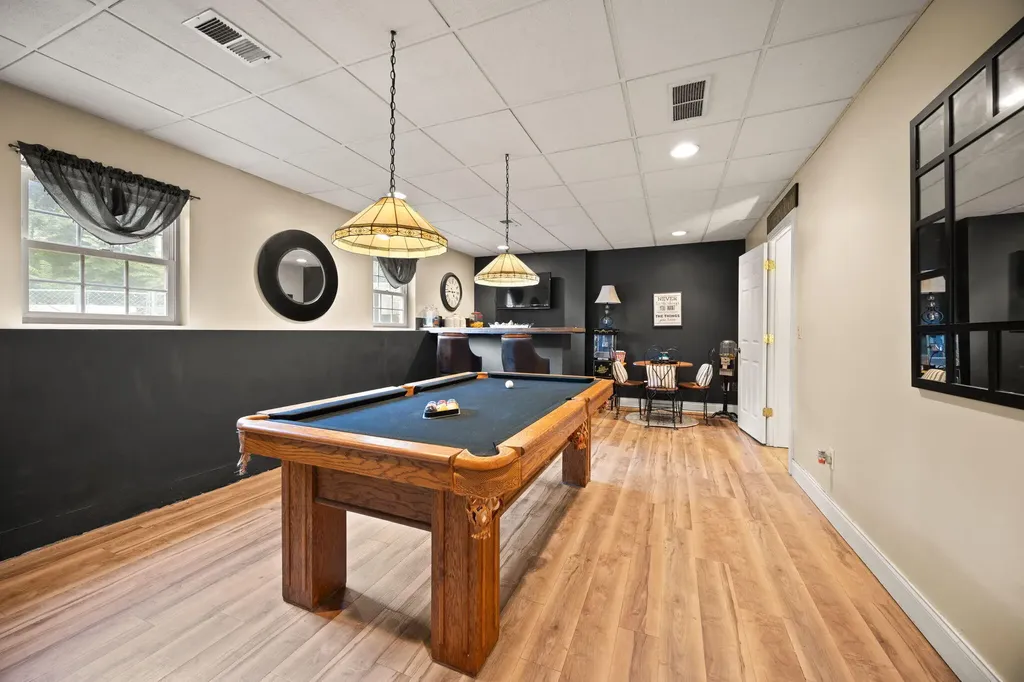 398 Carriage Lane Jamestown KY 42629