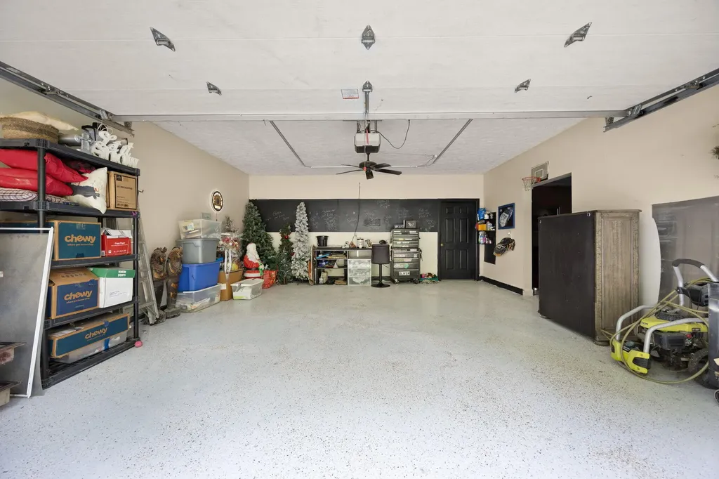398 Carriage Lane Jamestown KY 42629
