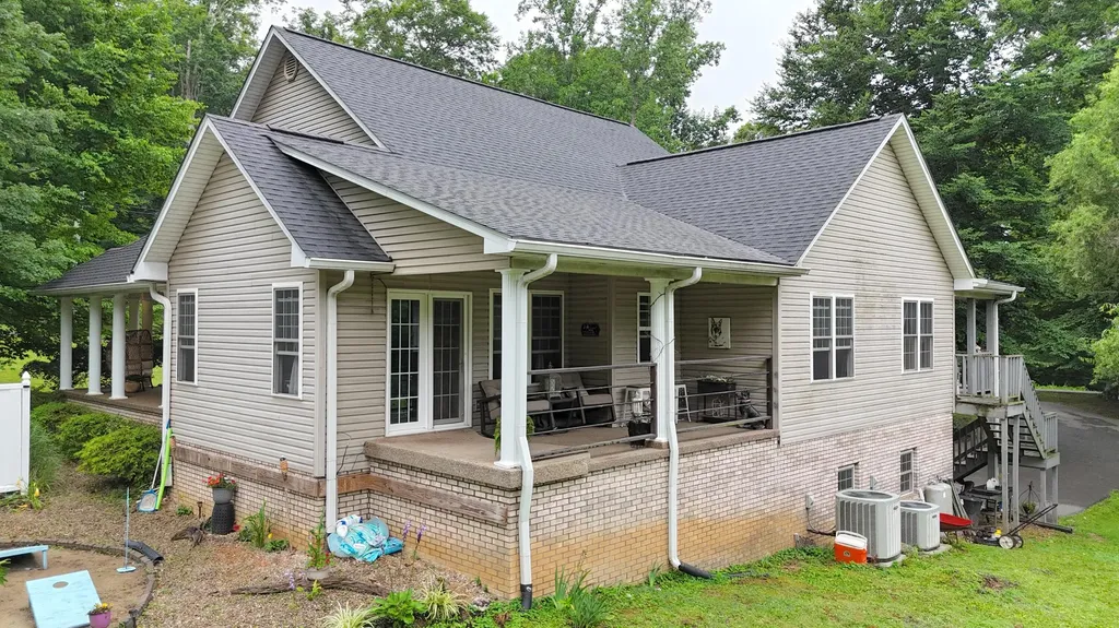 398 Carriage Lane Jamestown KY 42629